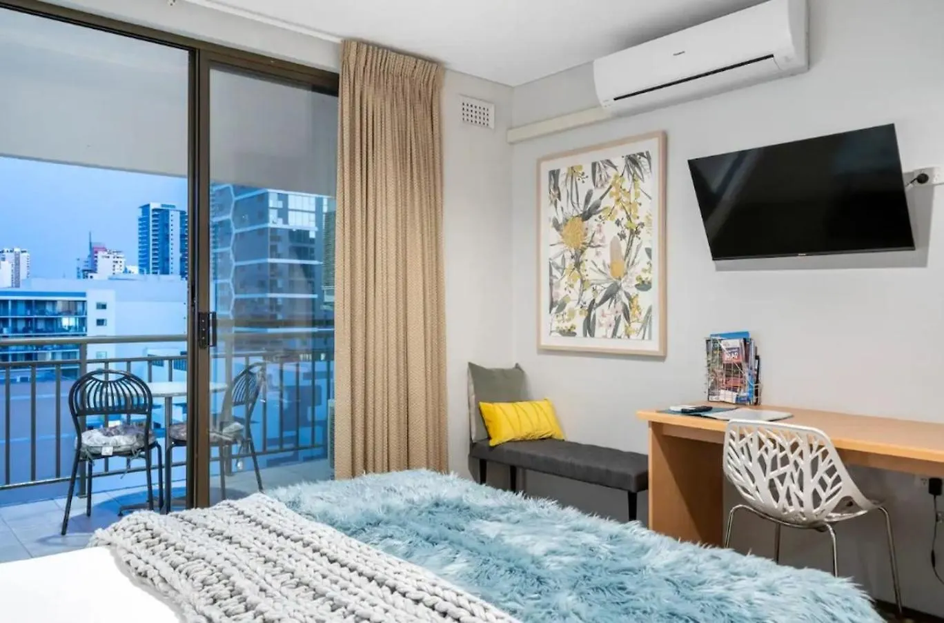 Apartment 708 Enchanting Urbanoasis 1Brbalconycbd Perth Australia