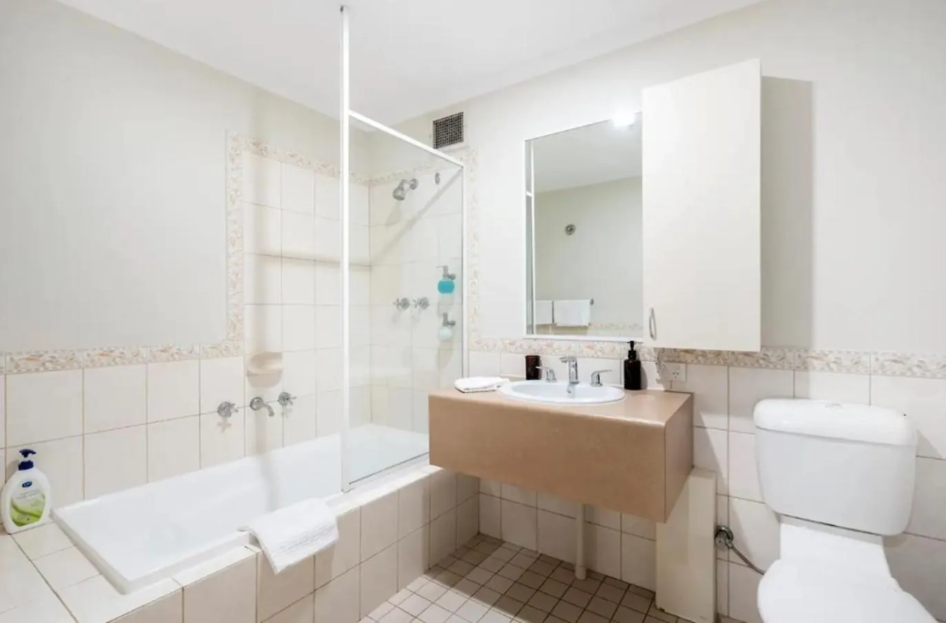 708 Enchanting Urbanoasis 1Brbalconycbd Perth 0*,